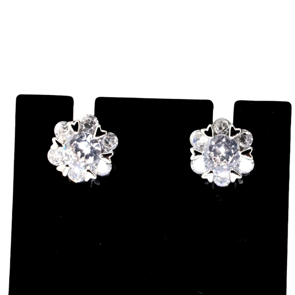 Swarovski Elements Crystal Flower Heart Prong Halo Stud Earrings Silver Tone New
